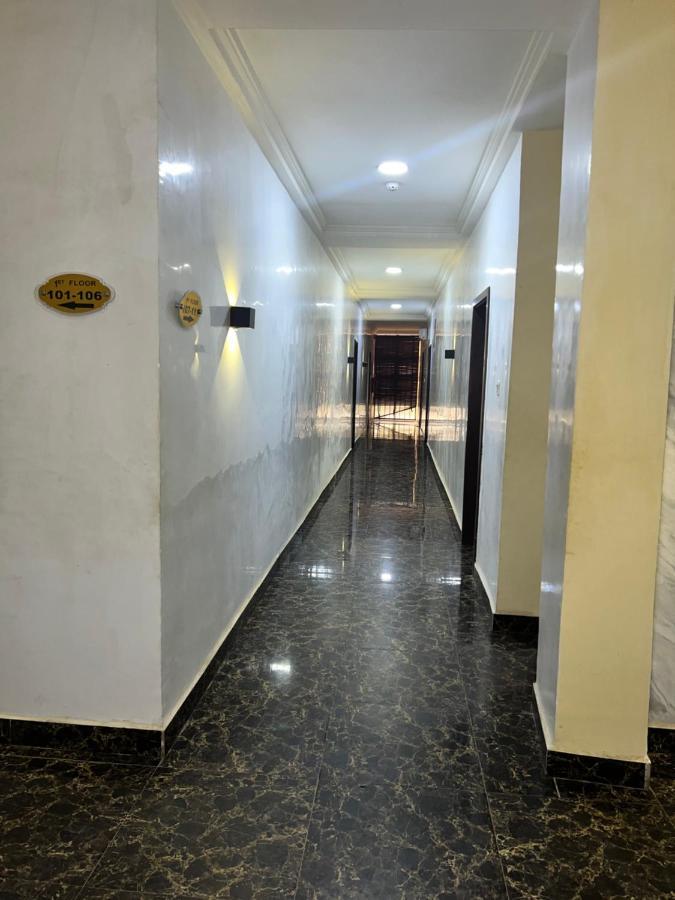Grand Palazzo Hotel Gwarimpa アブジャ エクステリア 写真
